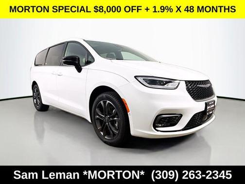 Bright White Clearcoat 2026 Chrysler Pacifica L