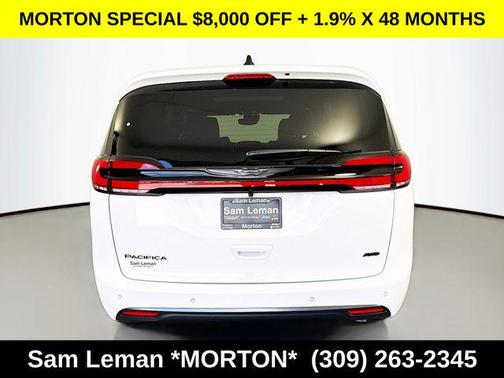 Bright White Clearcoat 2026 Chrysler Pacifica L