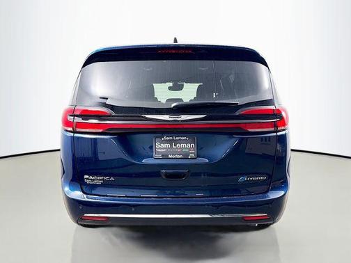 2025 Chrysler Pacifica Hybrid Select