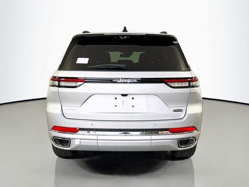 2025 Jeep Grand Cherokee Overland