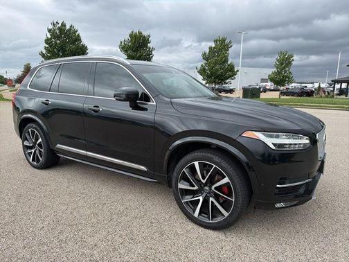 Onyx Black Metallic 2019 Volvo XC90 T6 Inscription