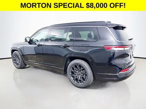 Diamond Black Crystal Pearlcoat 2026 Jeep Grand Cherokee L Summit
