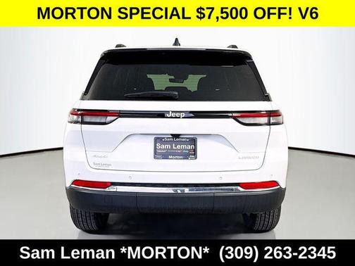 Bright White Clearcoat 2025 Jeep Grand Cherokee Laredo