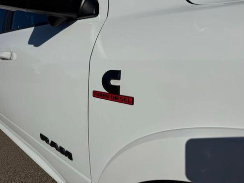 Bright White Clearcoat 2022 RAM 3500 Limited