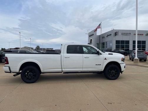 Bright White Clearcoat 2022 RAM 3500 Limited