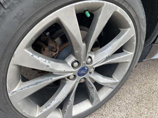 2016 Ford Edge Sport