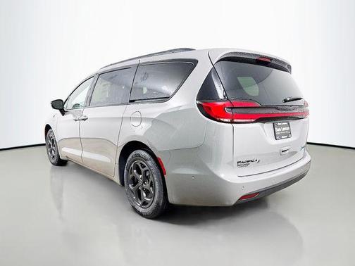 2025 Chrysler Pacifica Hybrid Premium S Appearance Pkg
