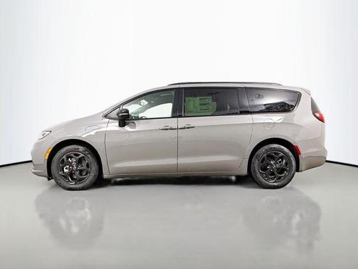 2025 Chrysler Pacifica Hybrid Premium S Appearance Pkg