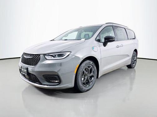 2025 Chrysler Pacifica Hybrid Premium S Appearance Pkg