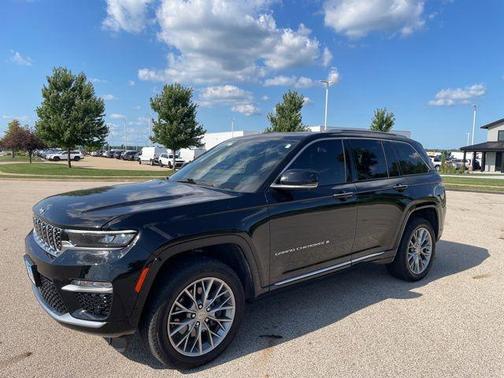 2022 Jeep Grand Cherokee Summit
