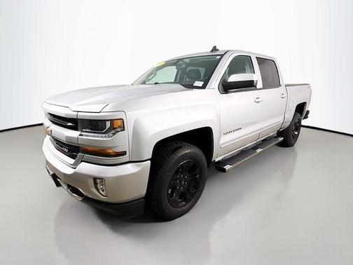 Silver Ice Metallic 2018 Chevrolet Silverado 1500 LT