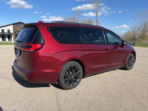 2021 Chrysler Pacifica Touring