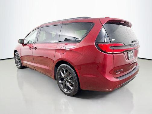 2021 Chrysler Pacifica Touring
