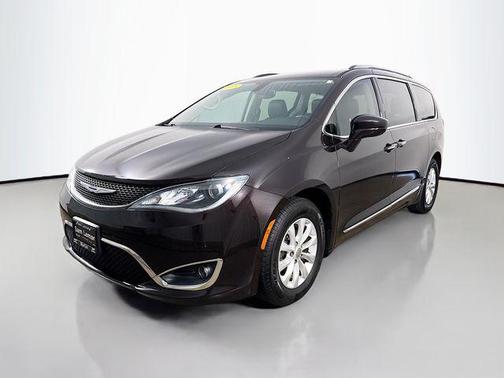 2018 Chrysler Pacifica Touring-L