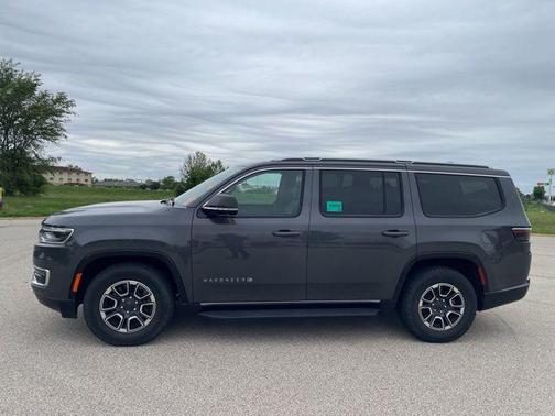 Baltic Gray Metallic Clearcoat 2024 Jeep Wagoneer Series II