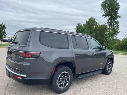 Baltic Gray Metallic Clearcoat 2024 Jeep Wagoneer Series II