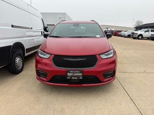 2026 Chrysler Pacifica L