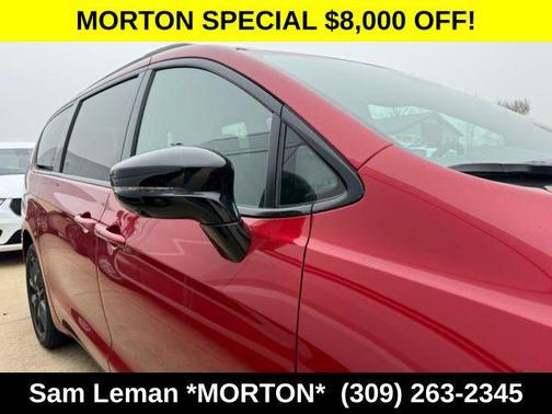 Red Hot Pearlcoat 2026 Chrysler Pacifica L