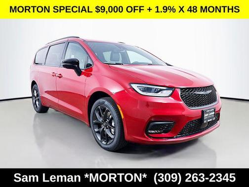 Red Hot Pearlcoat 2026 Chrysler Pacifica L