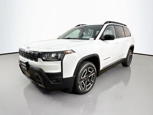 Bright White Clearcoat 2026 Jeep Cherokee Laredo
