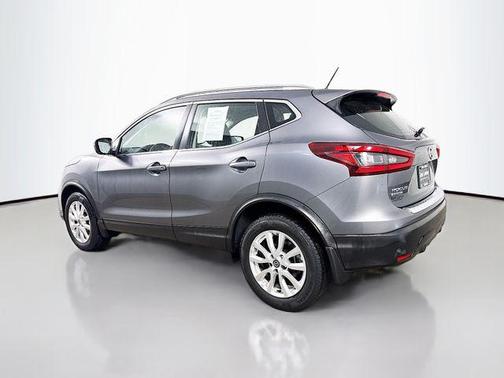 2022 Nissan Rogue Sport SV