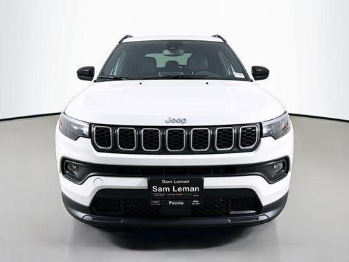 Bright White Clearcoat 2026 Jeep Compass Latitude