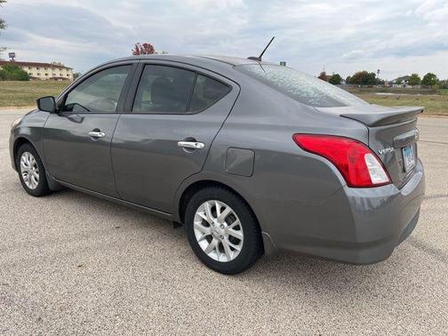 2017 Nissan Versa 1.6 SV