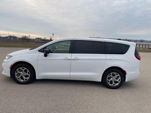 2024 Chrysler Pacifica Limited