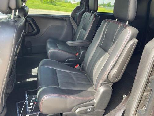 Granite Crystal Metallic Clearcoat 2019 Dodge Grand Caravan GT