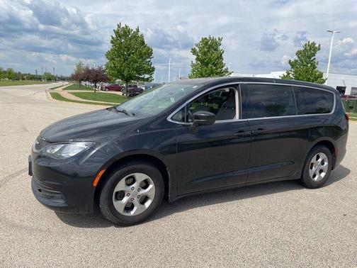 2017 Chrysler Pacifica LX