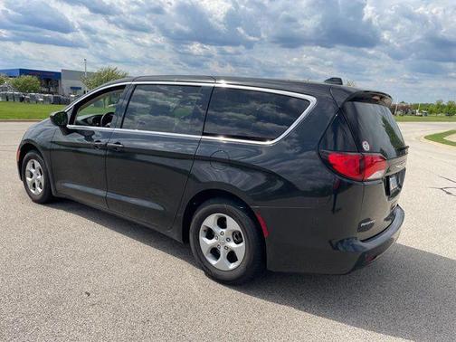 2017 Chrysler Pacifica LX