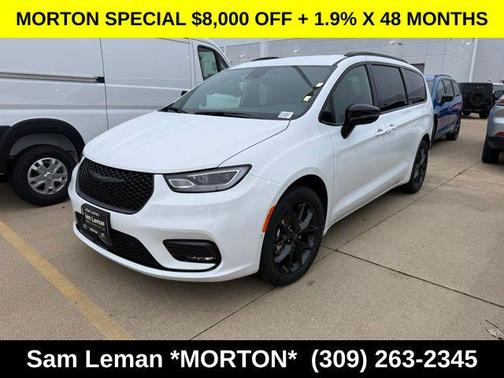 Bright White Clearcoat 2026 Chrysler Pacifica L