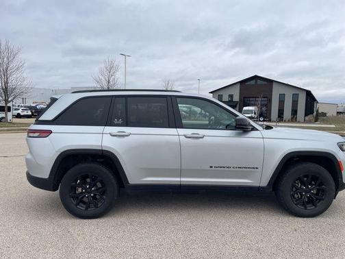 2024 Jeep Grand Cherokee Altitude