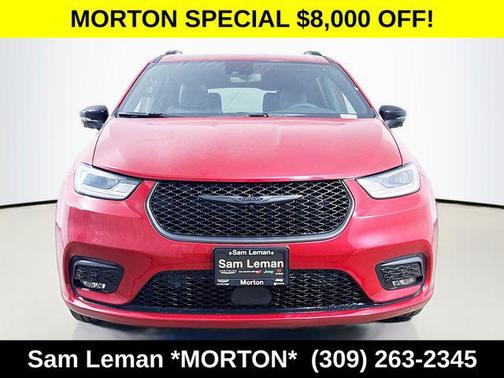 Red Hot Pearlcoat 2026 Chrysler Pacifica L