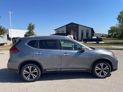 2017 Nissan Rogue SL