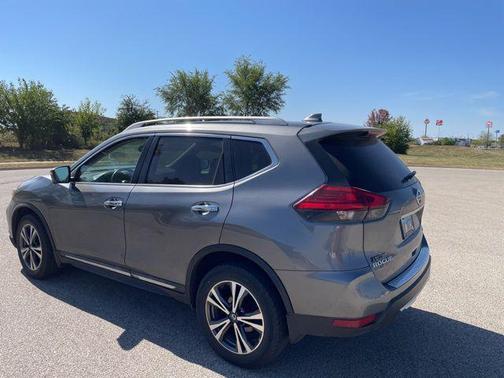 2017 Nissan Rogue SL