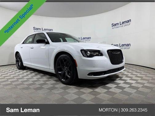 2023 Chrysler 300 Touring