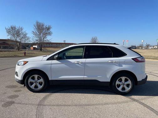 2020 Ford Edge SE