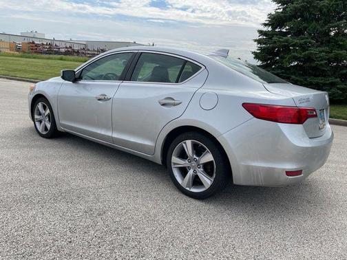 Silver 2014 Acura ILX 2.0L