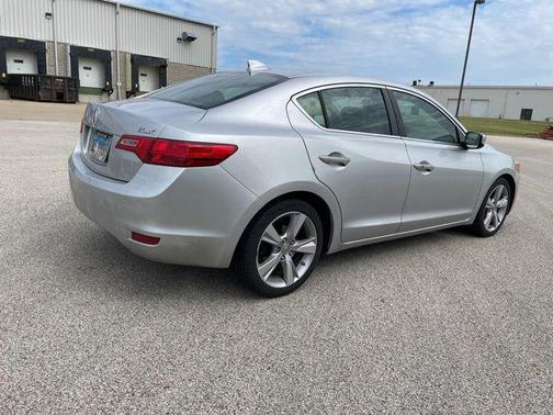 Silver 2014 Acura ILX 2.0L