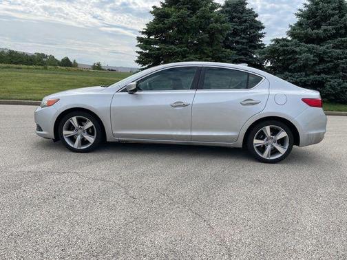 Silver 2014 Acura ILX 2.0L