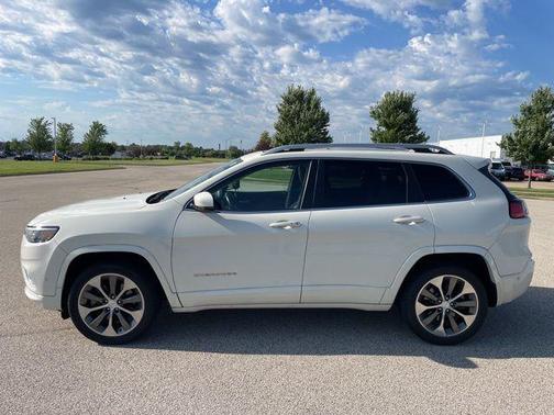 2019 Jeep Cherokee Overland
