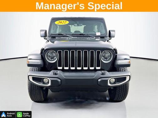 Black Clearcoat 2022 Jeep Wrangler Unlimited Sahara