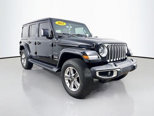 Black Clearcoat 2022 Jeep Wrangler Unlimited Sahara