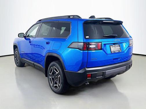 Hydro Blue Pearlcoat 2026 Jeep Cherokee Laredo