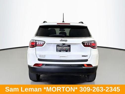 Bright White Clearcoat 2023 Jeep Compass Latitude