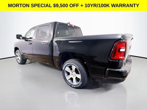 Diamond Black Crystal Pearlcoat 2026 RAM 1500 Express