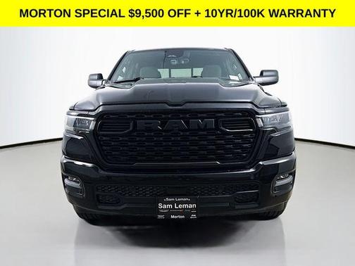Diamond Black Crystal Pearlcoat 2026 RAM 1500 Express