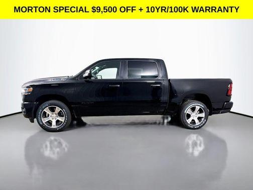 Diamond Black Crystal Pearlcoat 2026 RAM 1500 Express