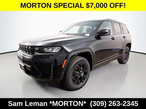 Diamond Black Crystal Pearlcoat 2026 Jeep Grand Cherokee Altitude